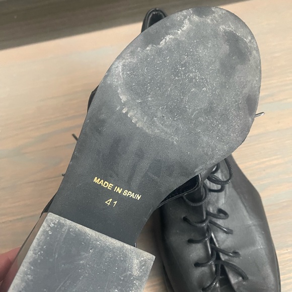 Black open toed sandals - Picture 2 of 2